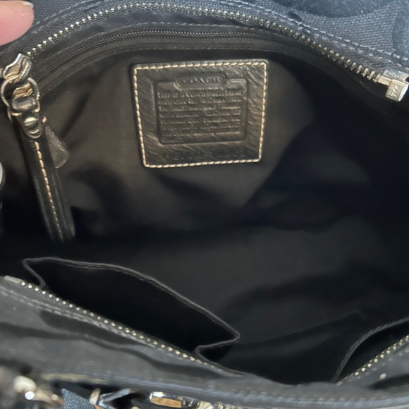 Coach Satchel E-060-10262 - Picture 3 of 5